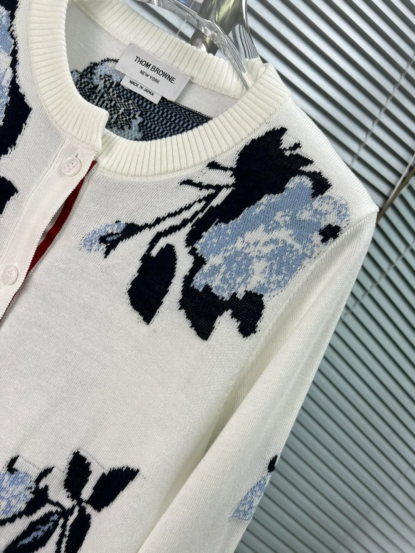 THOM BROWNE🇳🇱New Arrival ， ；Classic ， ； ， ； ， Quality ； ， - ** ：** - ** ：** - ** : **Light Blue White - **Sizes: **0.1.2.（S.M.L）